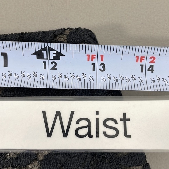 Misha Nonoo Mini Skirt Cream Black Lace Size 0 XS - Picture 11 of 13